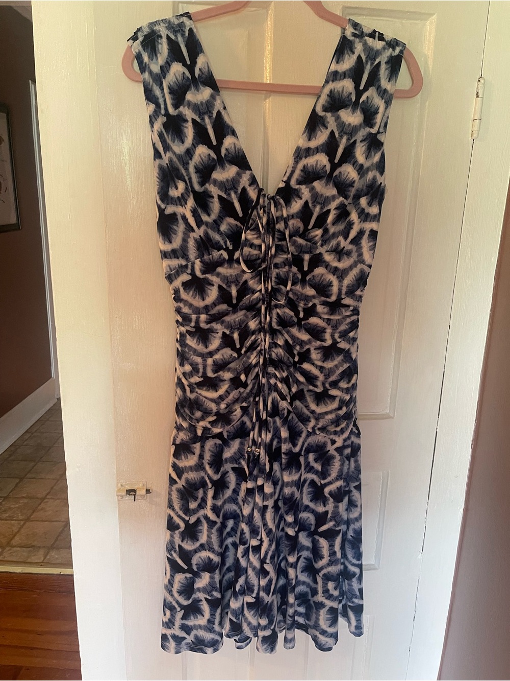 White House Black Market Navy and White Ruched V-Neck Midi Dress